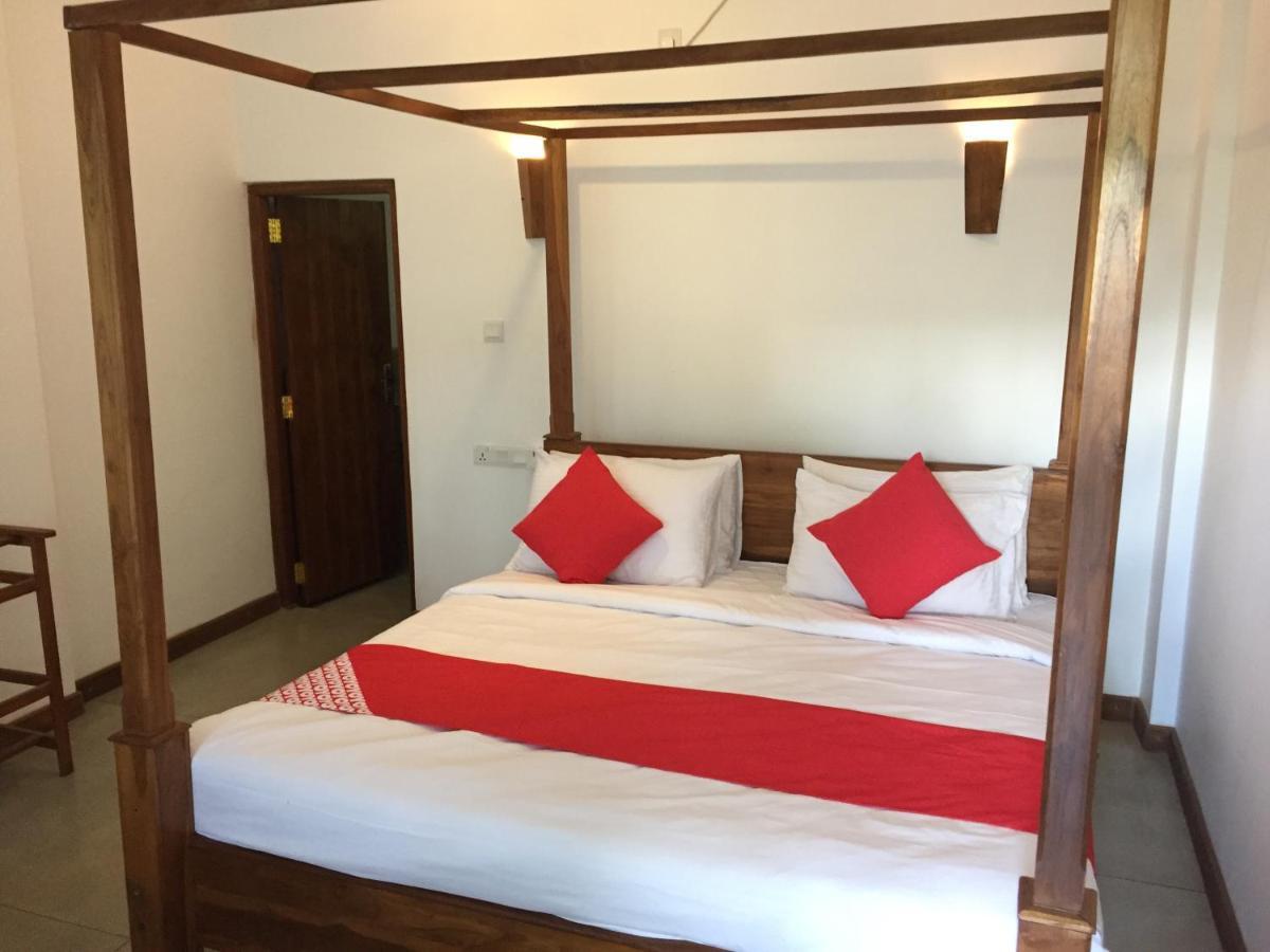 Heavens Holiday Resort Tennekumbura ภายนอก รูปภาพ